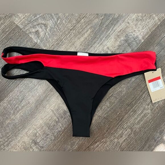 Nike Swoosh Block Asymmetrical Bottom- Size Large - Picture 4 of 9